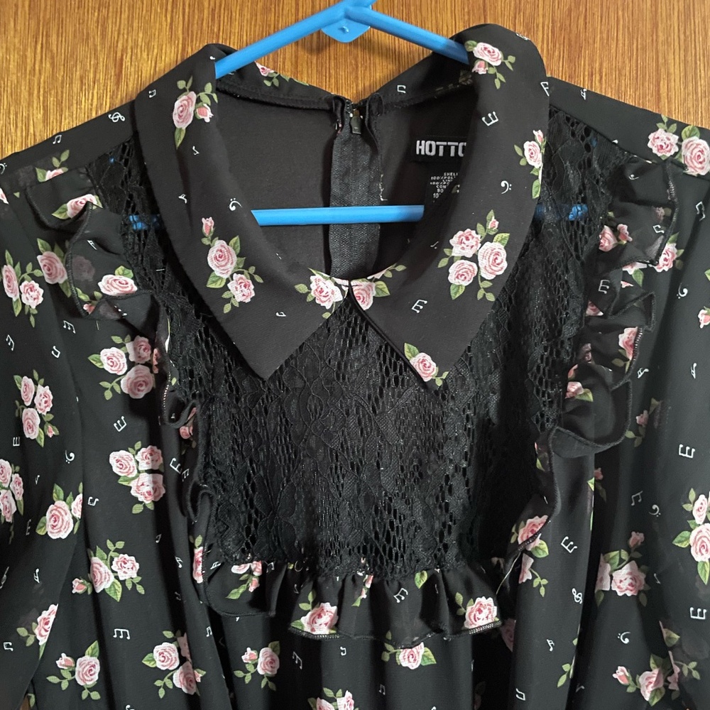 Hot Topic floral midi dress - Picture 2 of 9